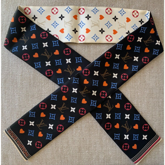 Louis Vuitton Accessories - Authentic Louis Vuitton Game on Silk Bandeau Limited Edition Black/White Multi